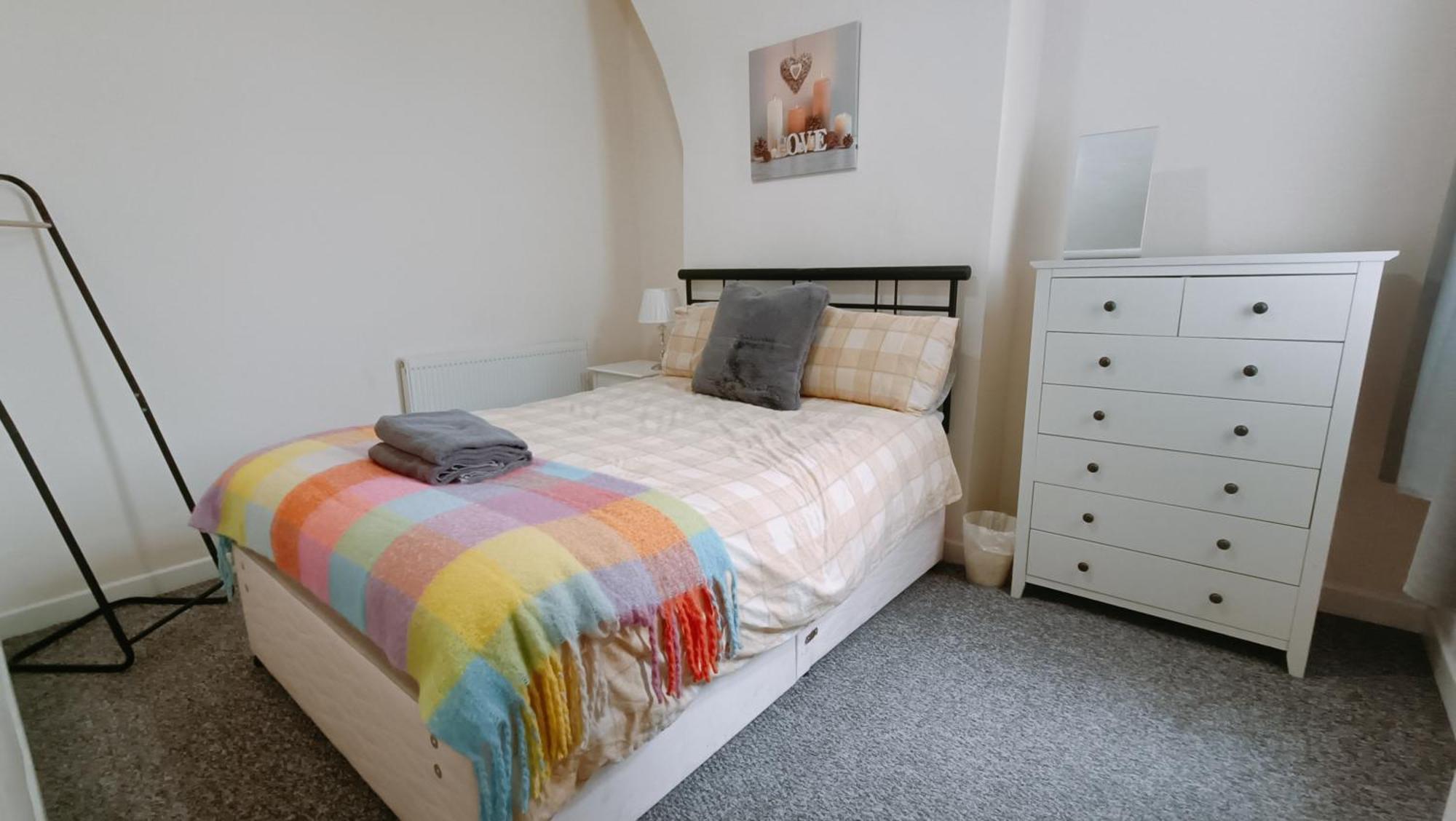 Bright, Comfortable Home, Convenient For Centre Holiday home *